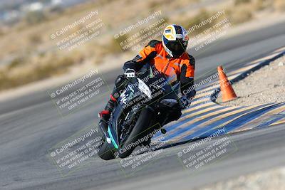 media/Jan-09-2022-SoCal Trackdays (Sun) [[2b1fec8404]]/Turn 11 (935am)/